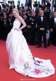 戛纳红毯网红有哪些,网红风采大放异彩