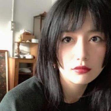 程潇马尾照片,青春活力尽显