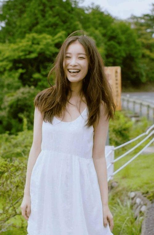 娱乐圈最白的女星,肌肤胜雪的美丽传奇