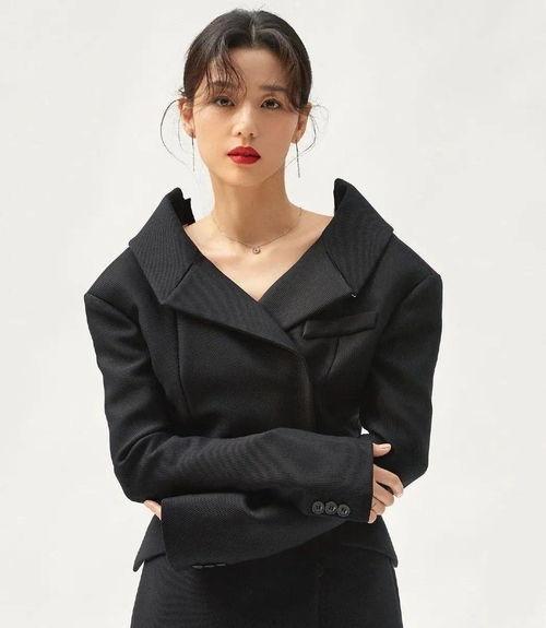 明星衣橱总监,时尚界的幕后穿搭艺术