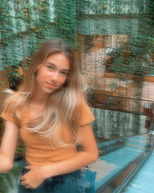 14岁唱歌网红,网络红人的音乐之旅